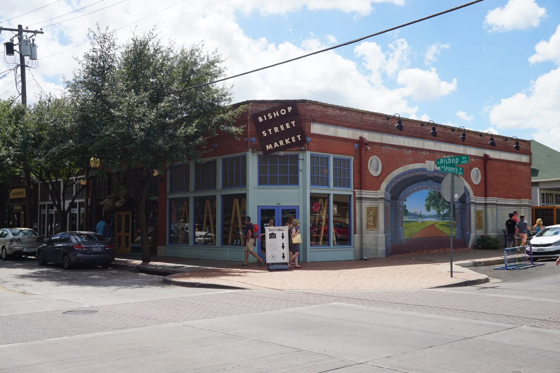 Storefronts at Bishop Street Market in the Bishop Arts District of Oak Cliff