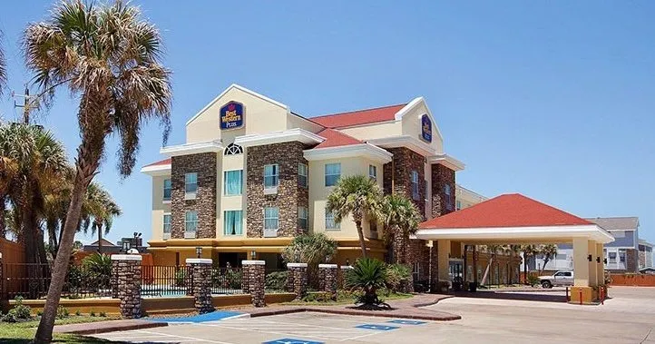 Best Western Plus Seawall Inn and Suites near the east end of Seawall Boulevard