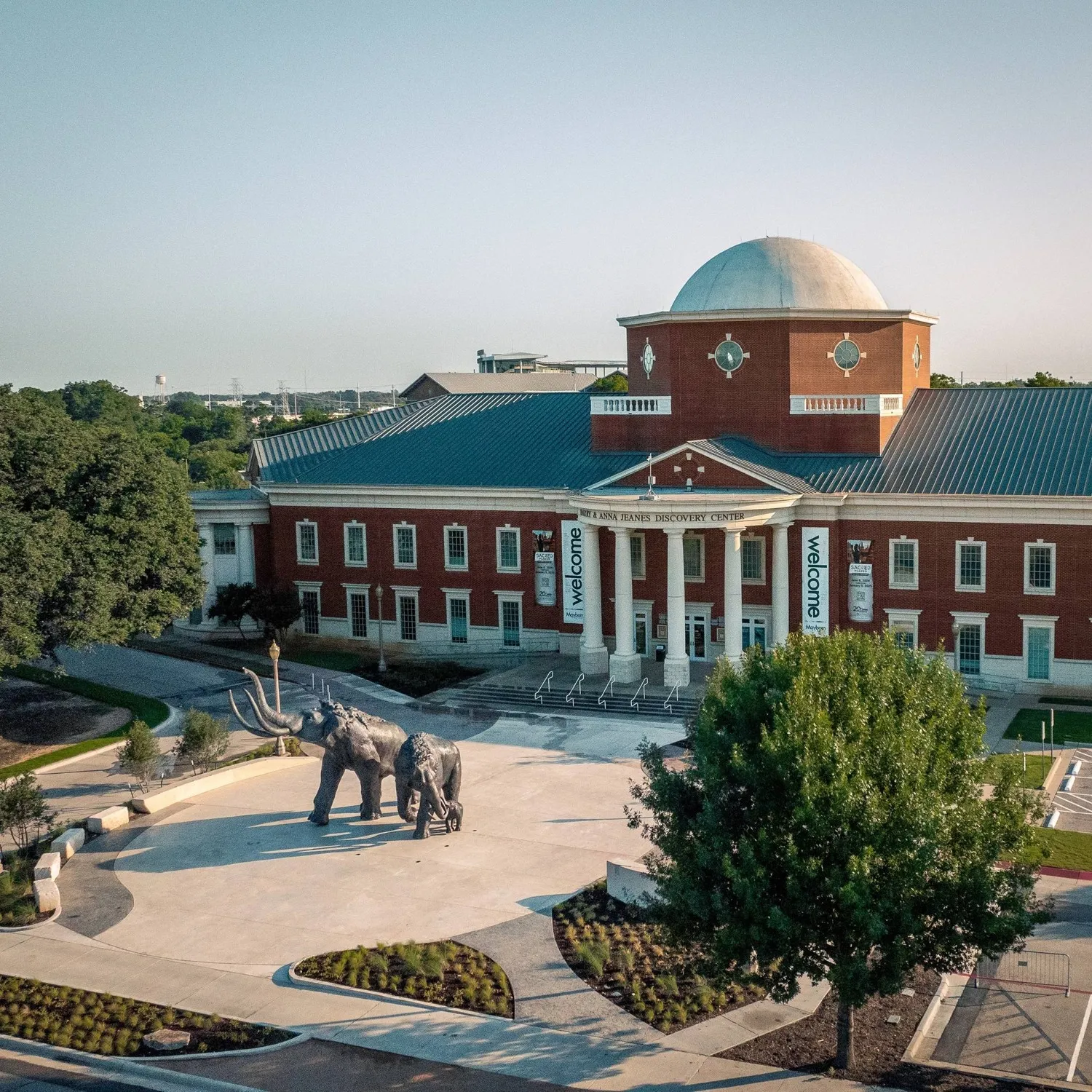 The Mayborn Museum building on the Baylor campus